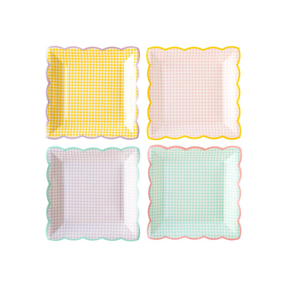 Gingham Plate Set