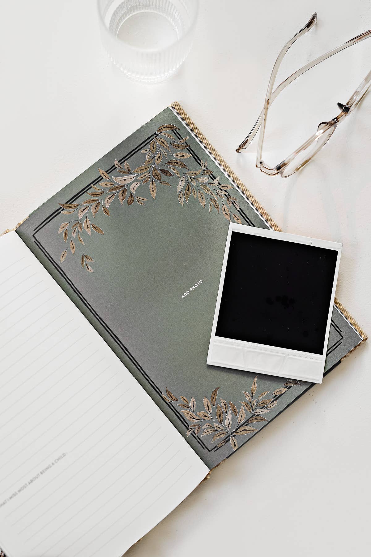 Grandma's Story: A Memory and Keepsake Journal for My Family