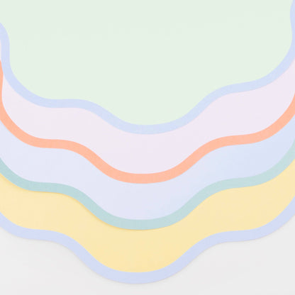 Wavy Round Paper Placemats