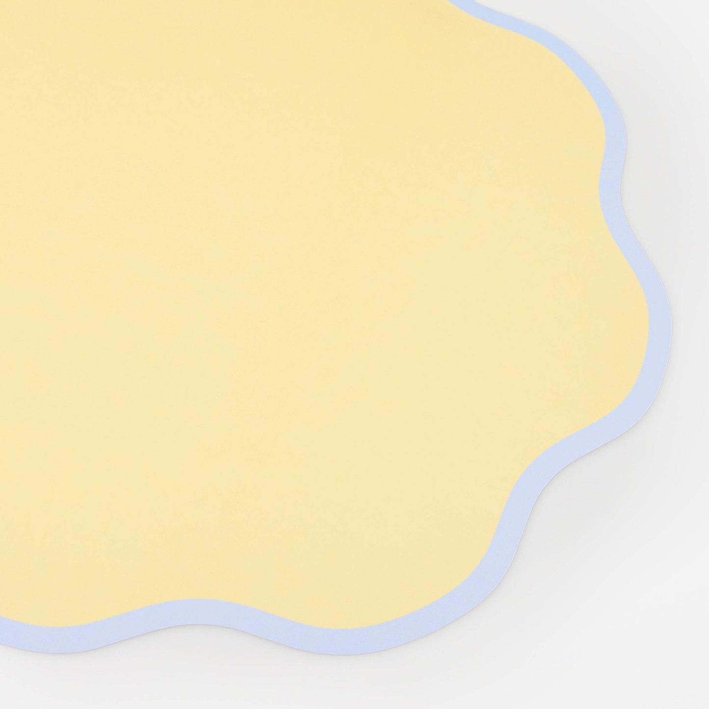 Wavy Round Paper Placemats