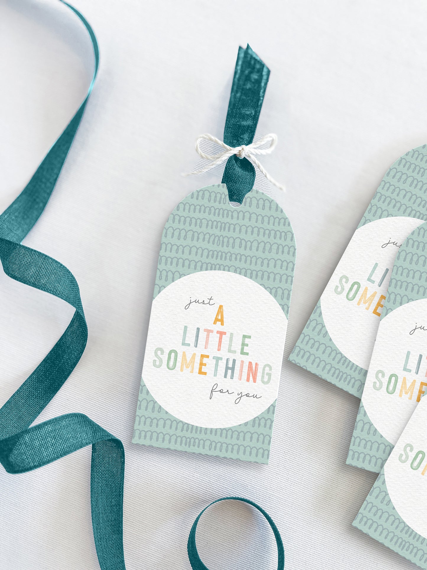 Gift tags set