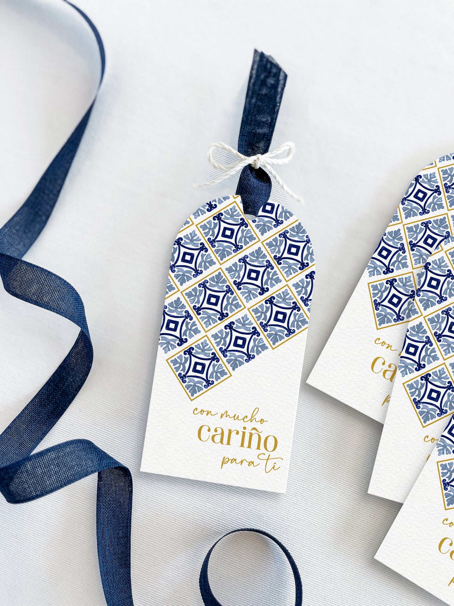 Gift tags set