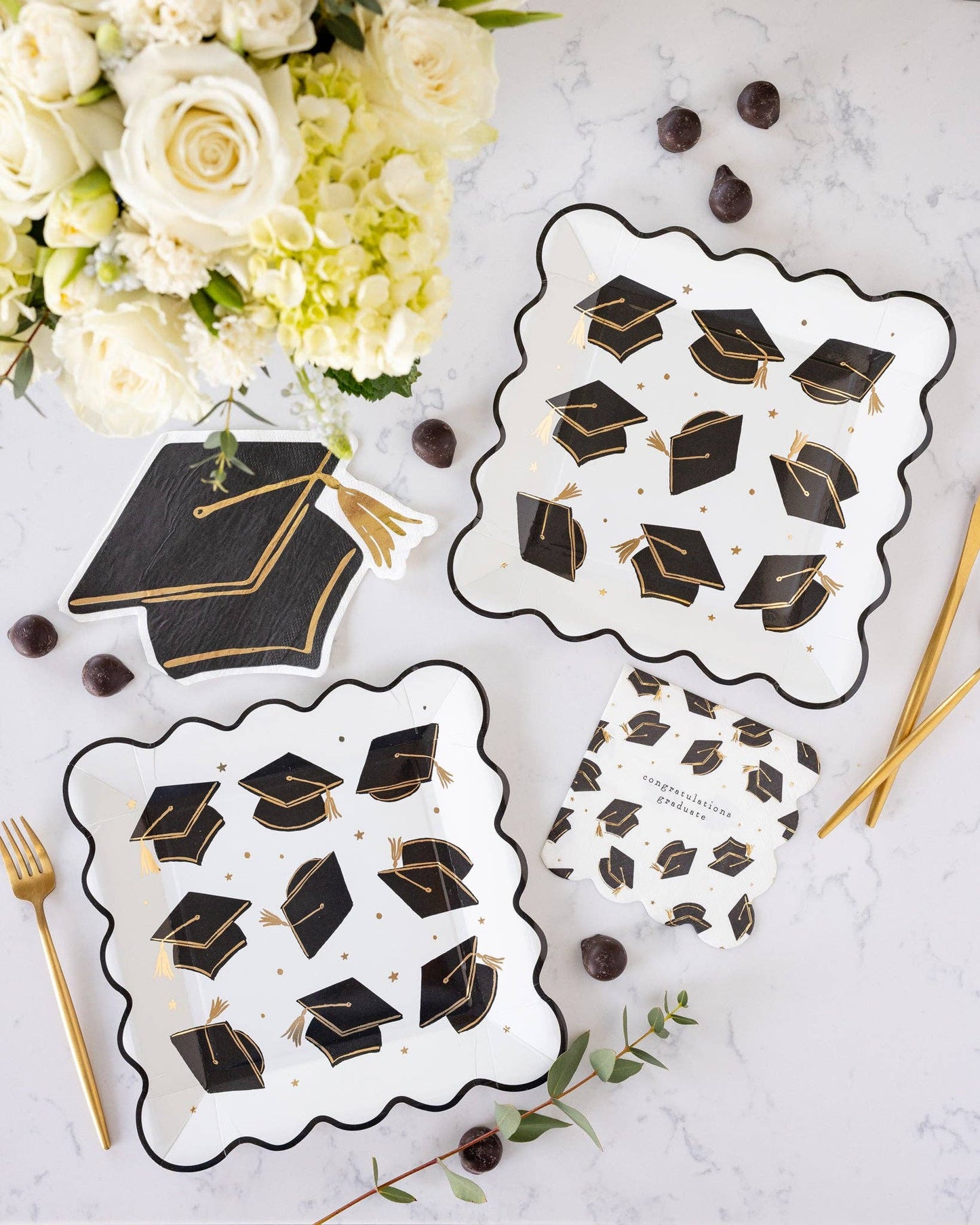 Grad Hat Shaped Napkin Cocktail