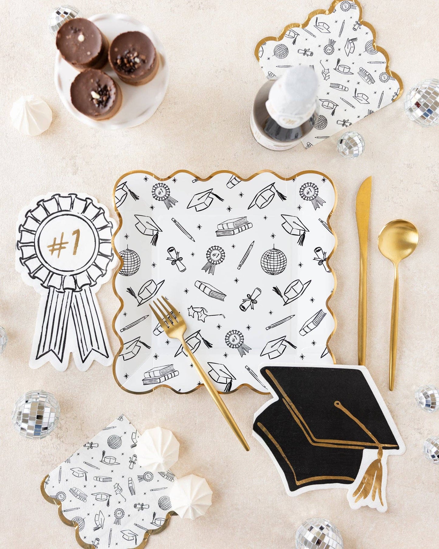 Grad Hat Shaped Napkin Cocktail