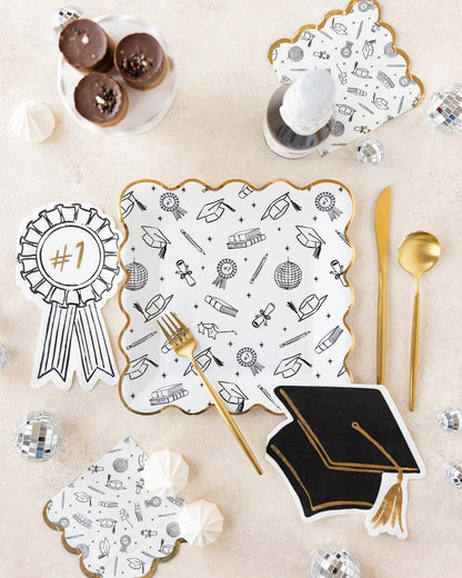 Grad Hat Shaped Napkin Cocktail