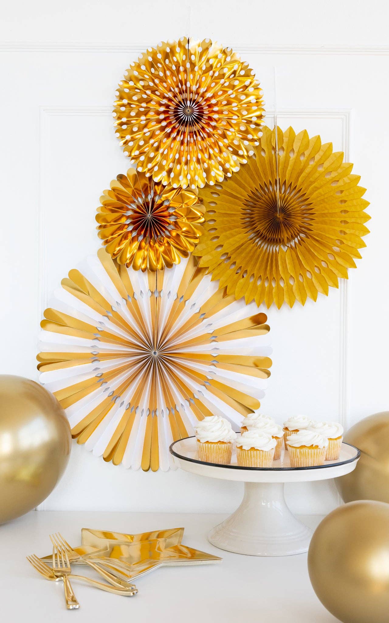 Gold Star Shaped Plate