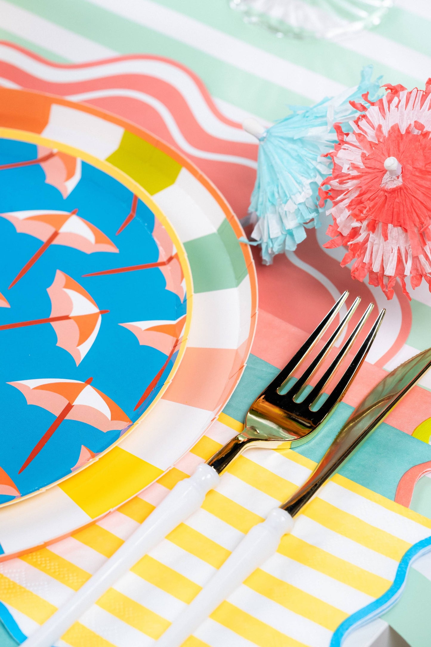 SUM25-CN4- Summer Fun Beverage Napkins